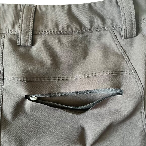 Mens Gray Nau Shorts Size 32 With Pockets & Zippered Back Pockets Lightweight Du - Picture 8 of 10